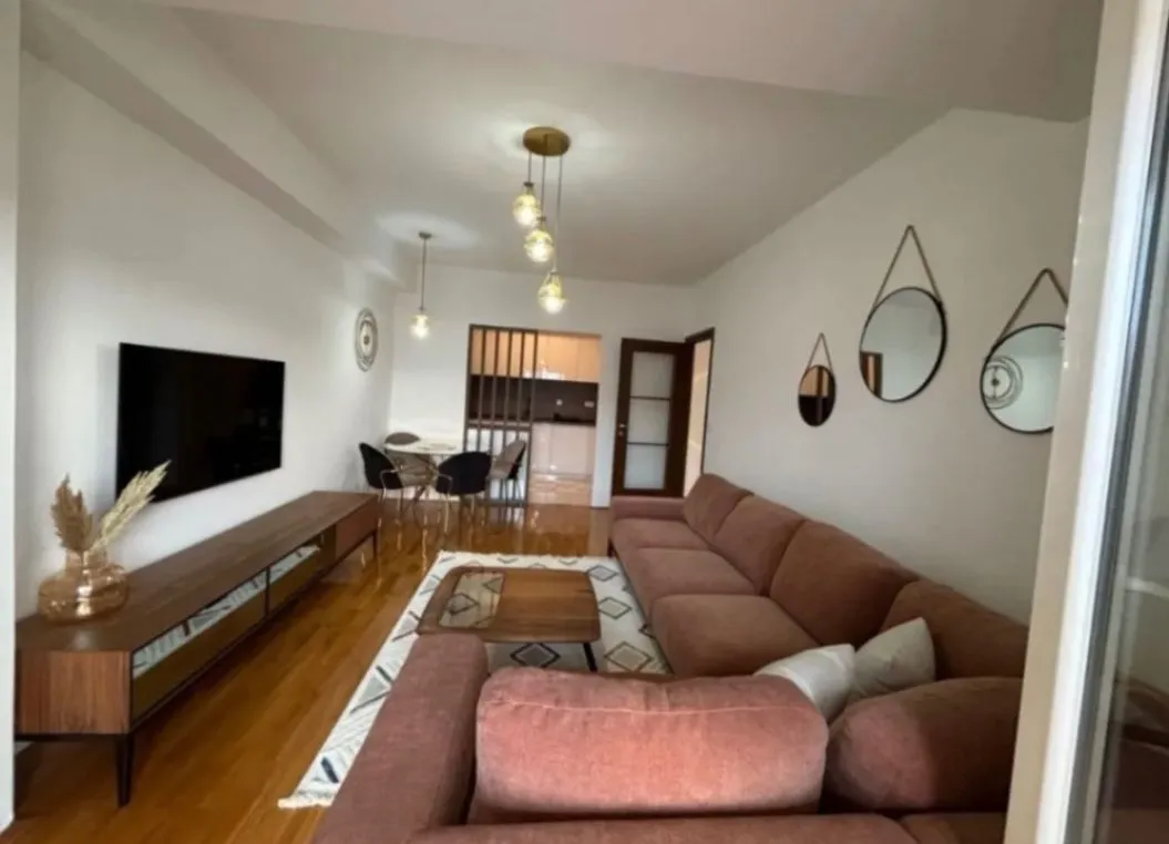 Izdavanje, jednosoban stan, 78m², City Kvart, Podgorica