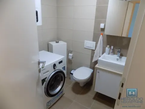 Izdavanje, dvosoban stan, 50m², Centar, Paraćin - image 8