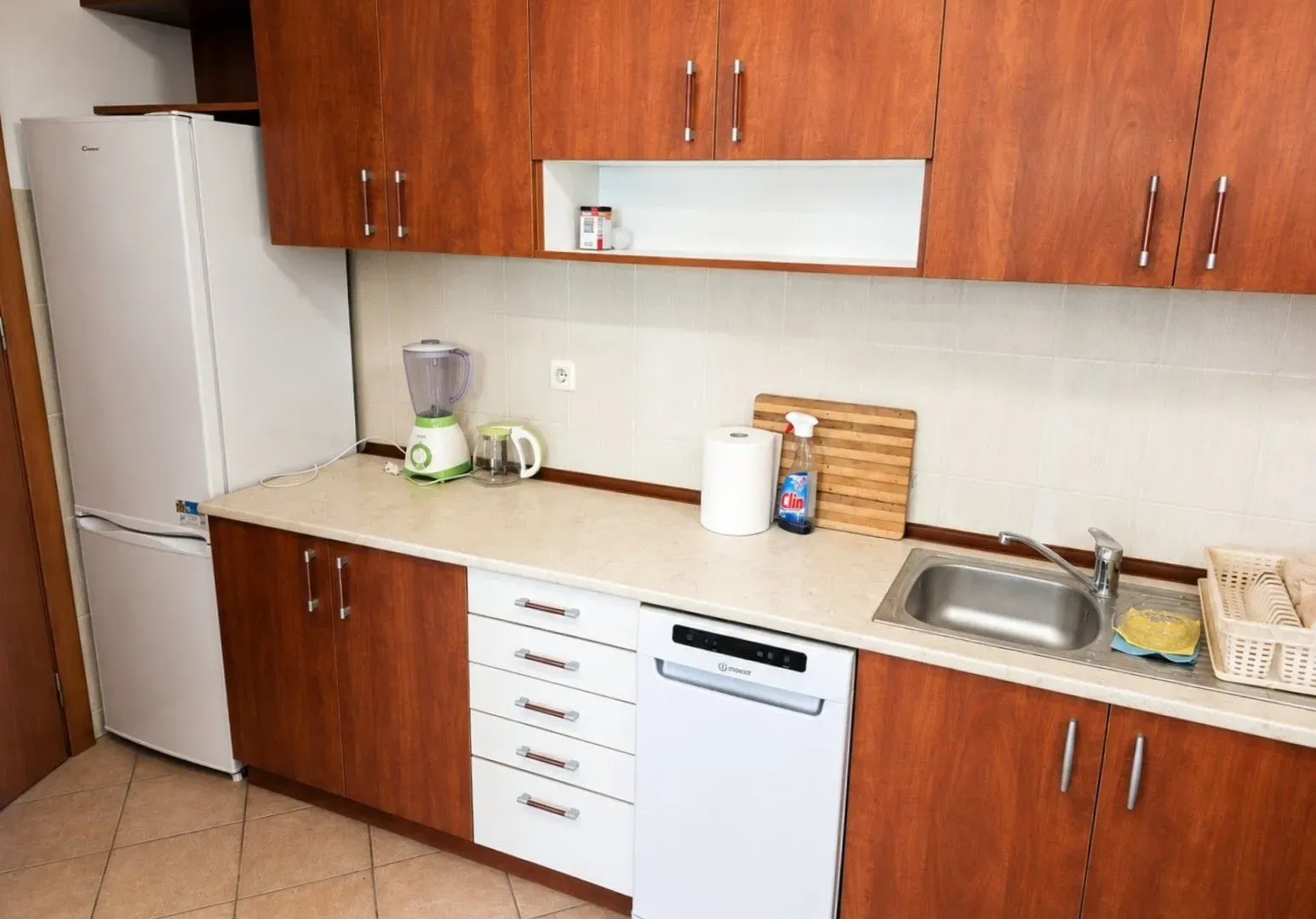 Izdavanje, jednosoban stan, 50m², Stari Aerodrom, Podgorica