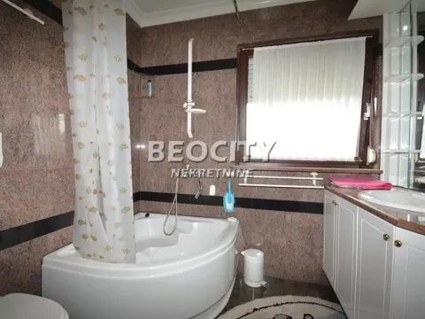 Prodaja, kuća, 300m², Sremčica, Beograd - image 7