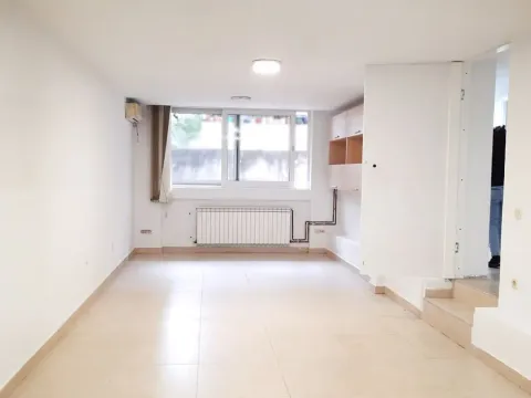 Izdavanje, poslovni prostor, 150m², Autokomanda, Voždovac Sve Podlokacije - image 5