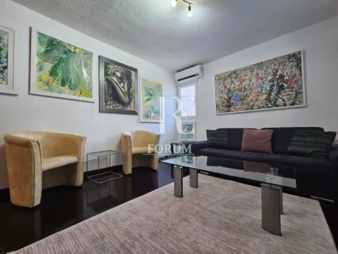 Izdavanje, dvosoban stan, 80m², Blok 5, Podgorica - image 5