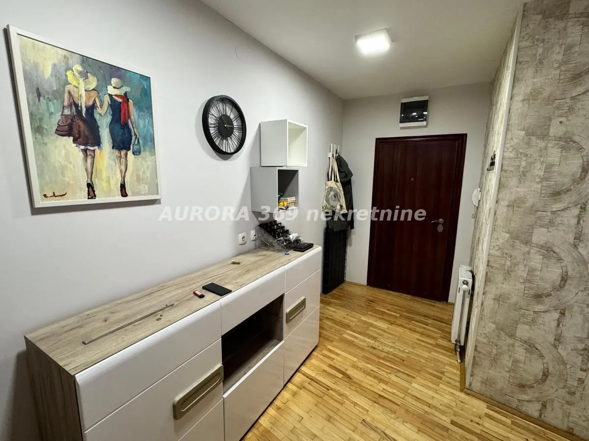 Izdavanje, dvosoban stan, 52m², Podbara, Novi Sad Sve Podlokacije