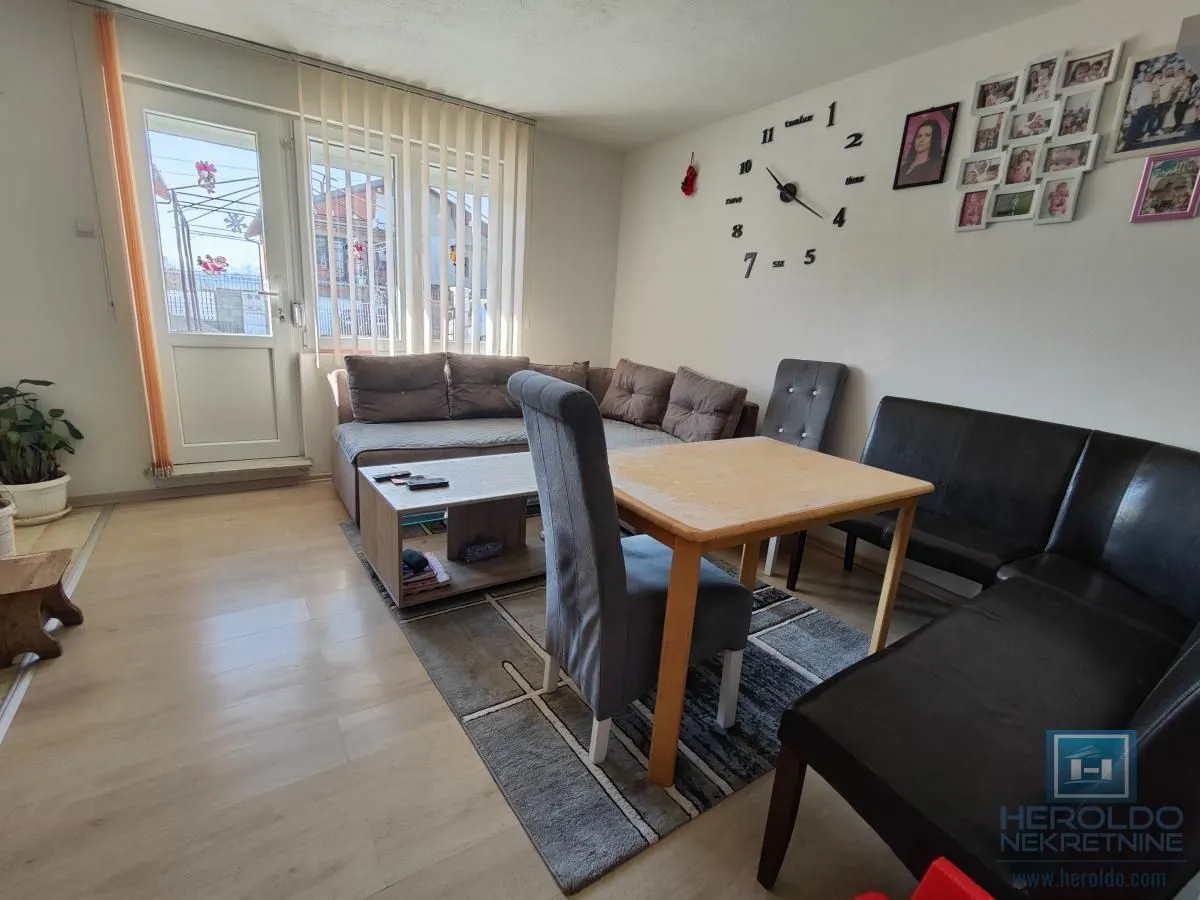 Prodaja, kuća, 270m², Budžino brdo, Jagodina