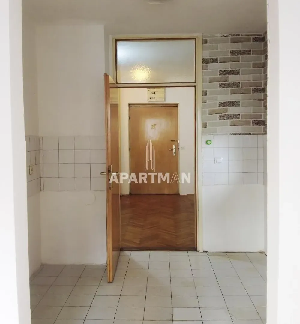 Prodaja, trosoban stan, 96m², Čukarička Padina, Beograd