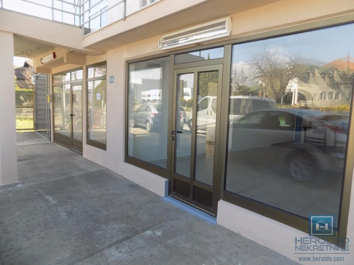 Rent, office space, 66m², Gloždak, Paraćin