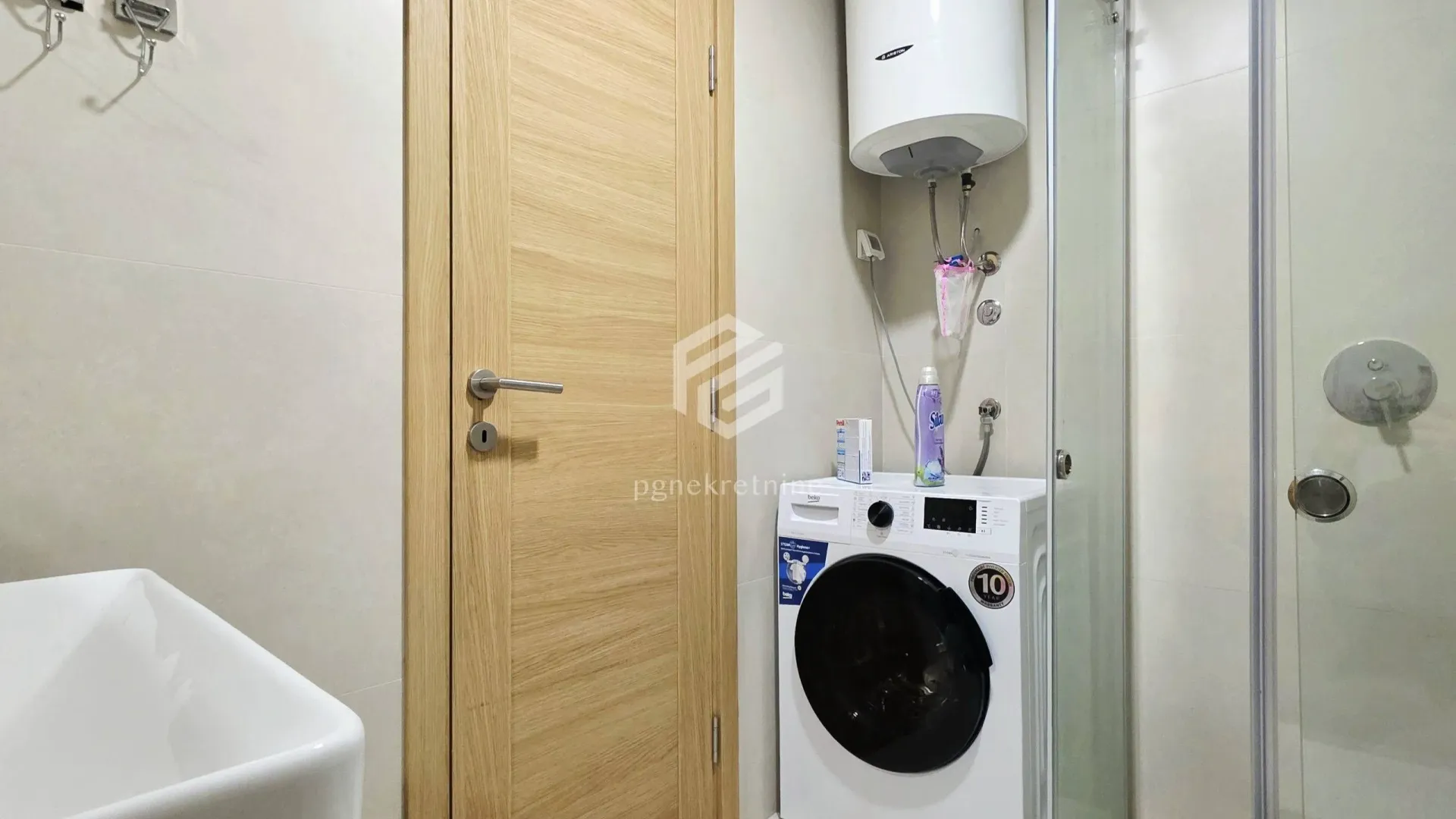 Rent, two bedroom apartment, 69m², City Kvart, Podgorica