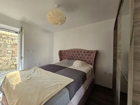 Prodaja, trosoban stan, 76m², Prčanj, Kotor - image 9
