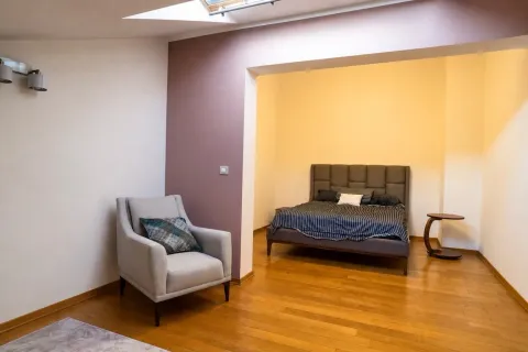 Rent, three bedroom apartment, 140m², Krivi Most, Podgorica - image 9
