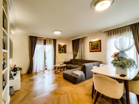 Izdavanje, trosoban stan, 99m², Momišići, Podgorica - image 17