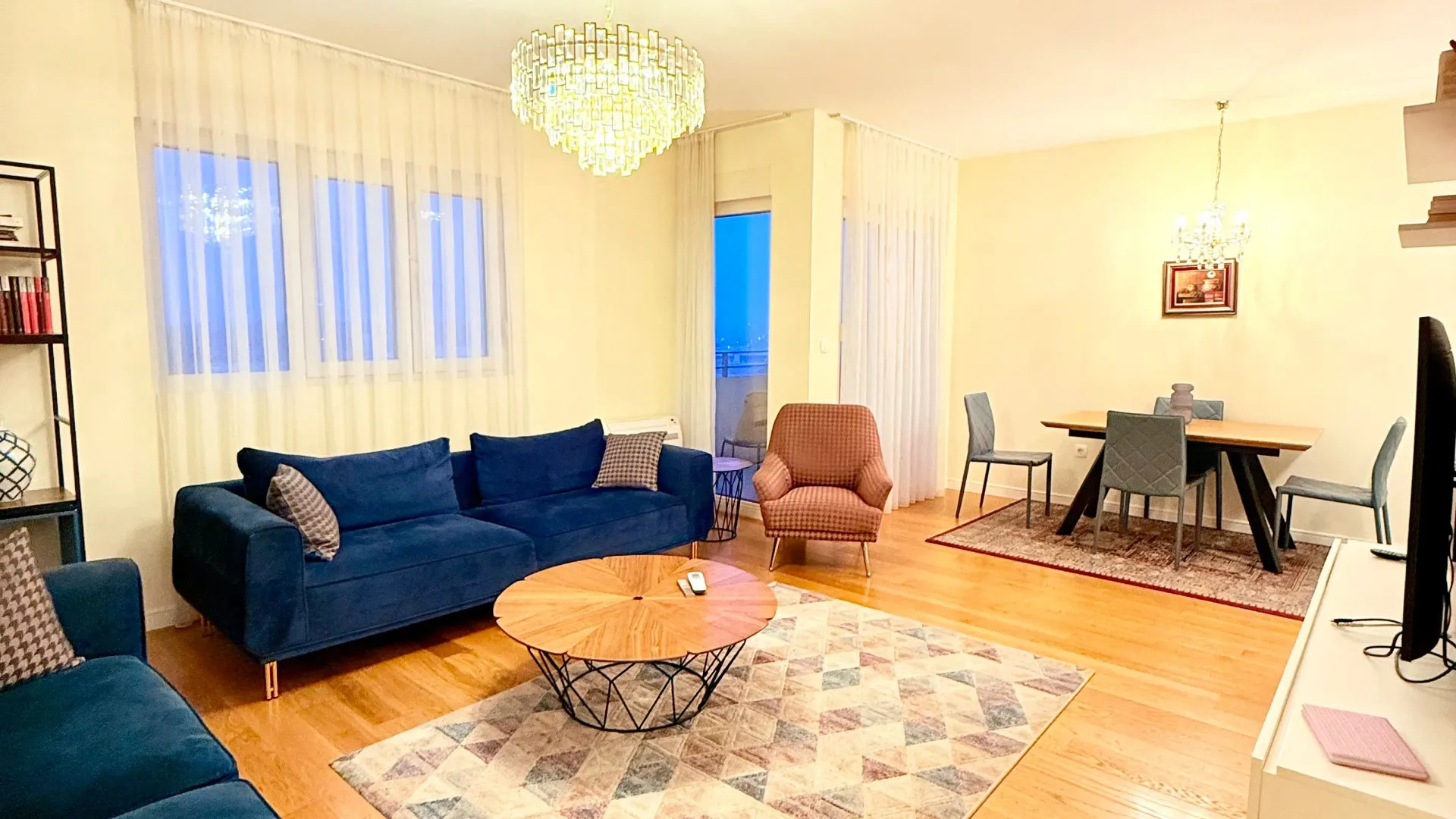 Rent, three bedroom apartment, 94m², Central Point, Podgorica