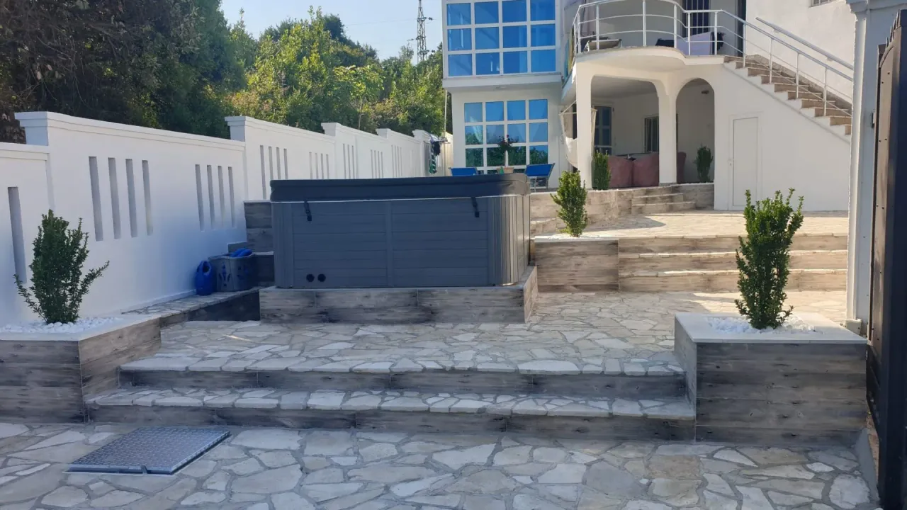 Prodaja, kuća, 300m², Bar, Crna Gora