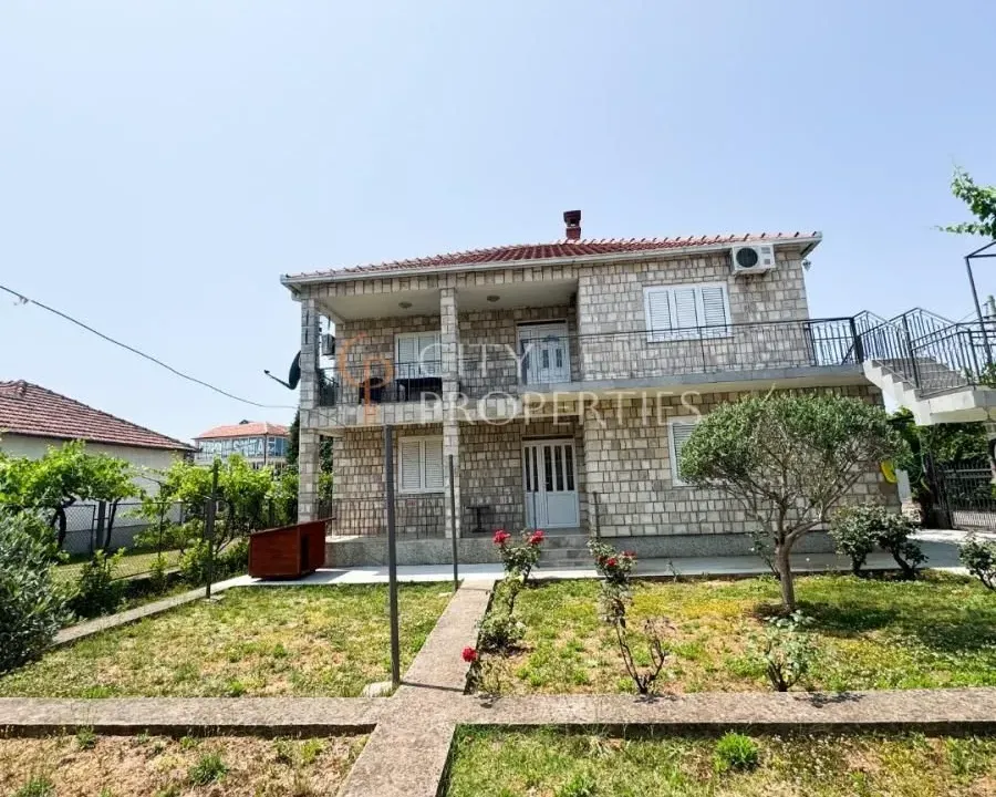 Prodaja, kuća, 164m², Zabjelo, Podgorica