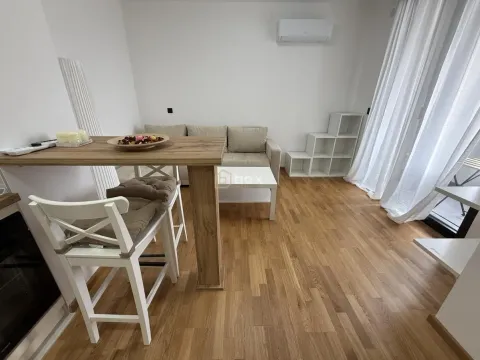 Stan in Medijana