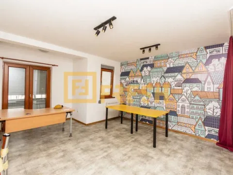 Izdavanje, jednosoban stan, 47m², Tološi, Podgorica - image 2