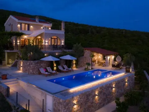 Prodaja, kuća, 300m², Zagora, Kotor