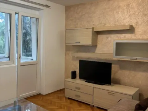 Izdavanje, jednosoban stan, 44m², Preko Morače, Podgorica