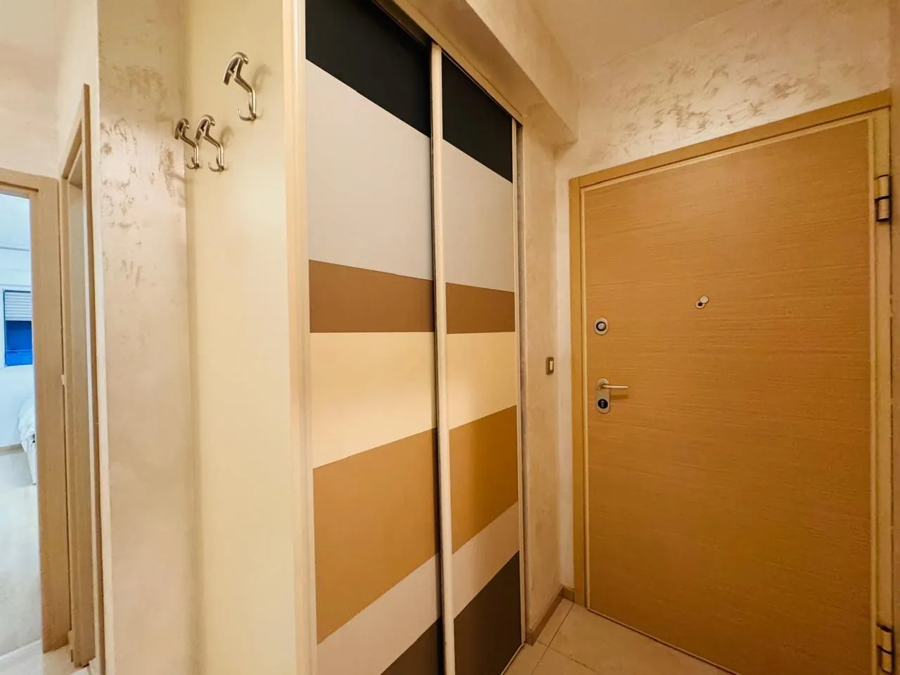 Izdavanje, dvosoban stan, 72m², City Kvart, Podgorica
