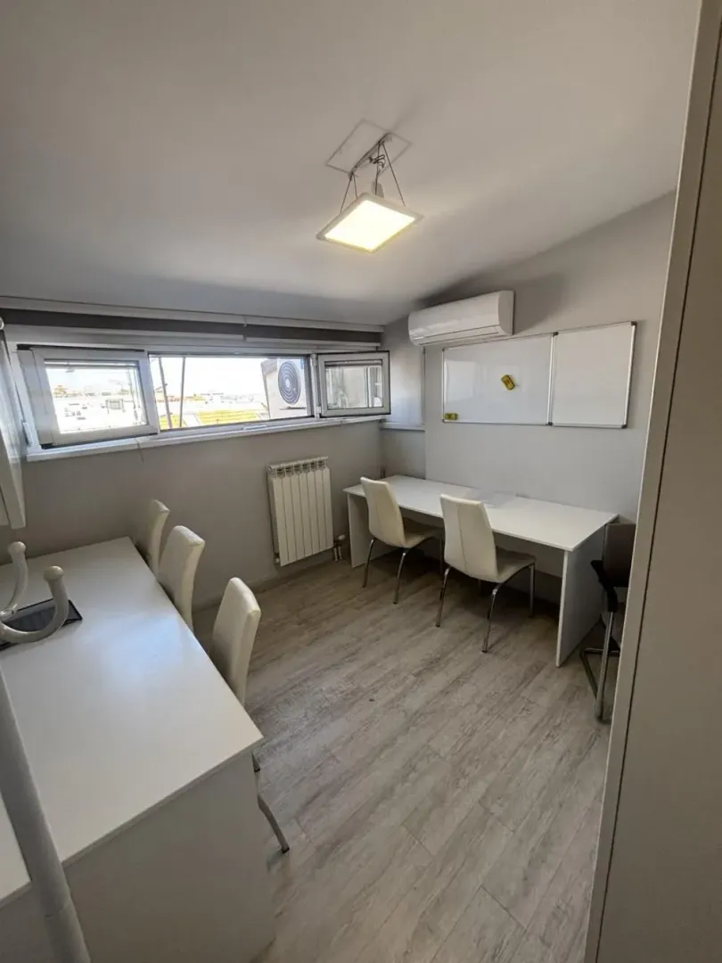 Izdavanje, stan, 118m², Đeram Pijaca, Beograd
