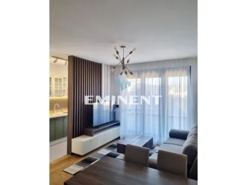 Izdavanje, trosoban stan, 72m², Čukarica, Beograd - image 1
