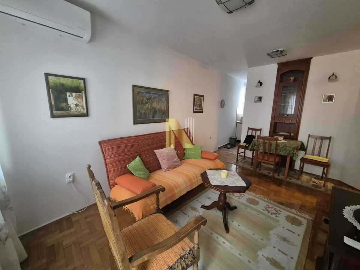 Izdavanje, dvosoban stan, 40m², Grbavica, Novi Sad Sve Podlokacije