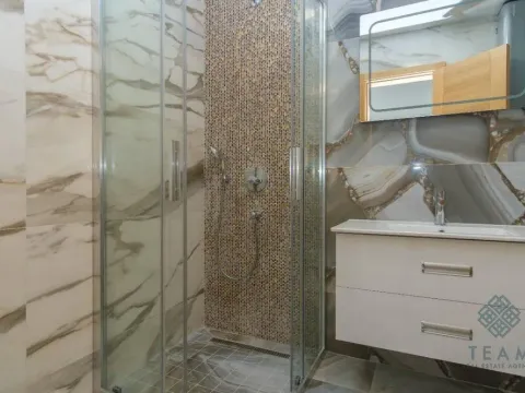 Prodaja, trosoban stan, 142m², Gorica C, Podgorica - image 10