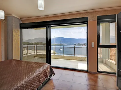 Sale, house, 190m², Kotor, Crna Gora - image 23