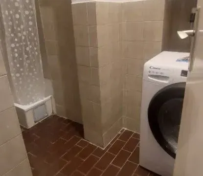 Izdavanje, jednosoban stan, 45m², Blok 6, Podgorica - image 8