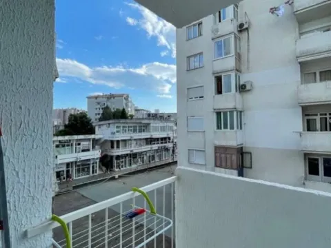 Izdavanje, jednosoban stan, 49m², Centar, Bar - image 8