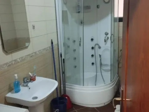 Izdavanje, garsonjera, 39m², Stari Aerodrom, Podgorica - image 7