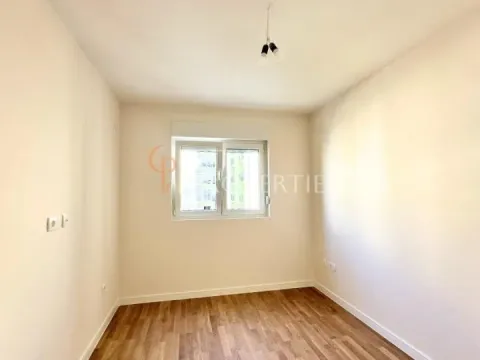 Izdavanje, stan, 40m², Pobrežje, Podgorica - image 8