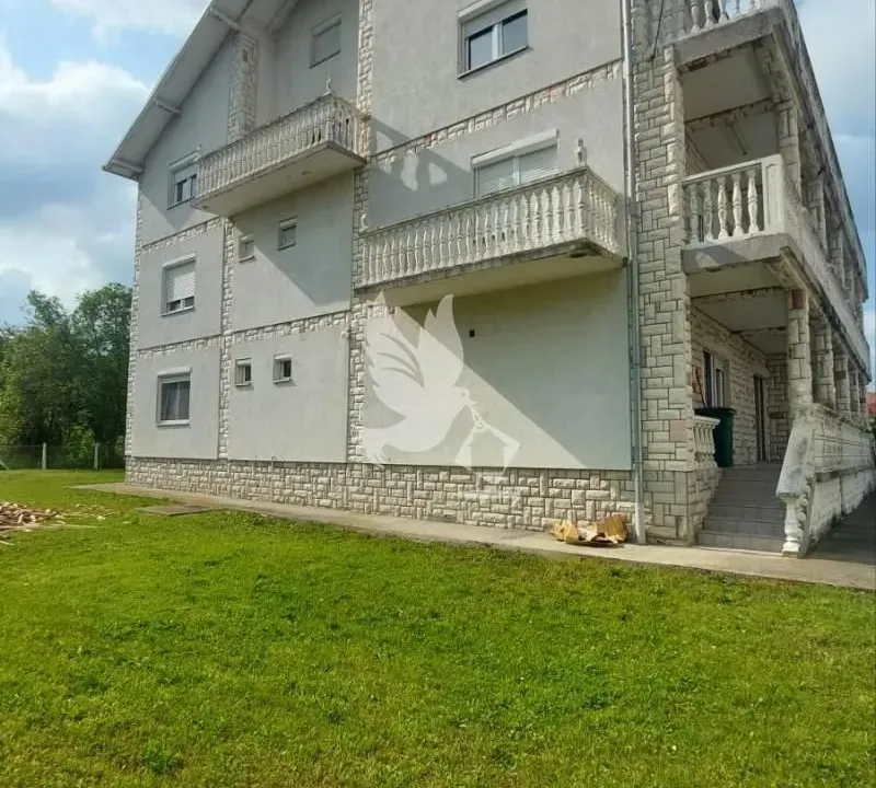 Prodaja, kuća, 800m², Mladenovac, Beograd