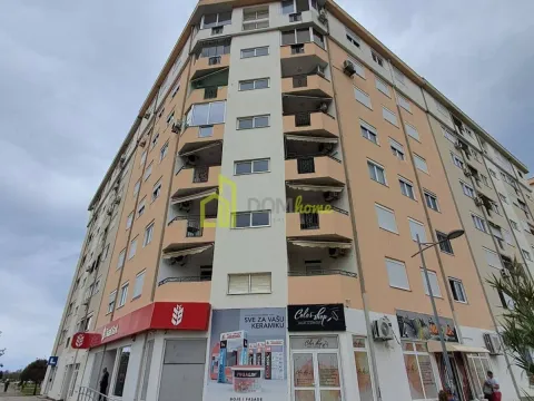 Poslovni prostor in Čeluga