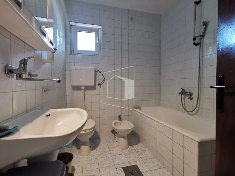 Prodaja, kuća, 170m², Podgorica, Crna Gora