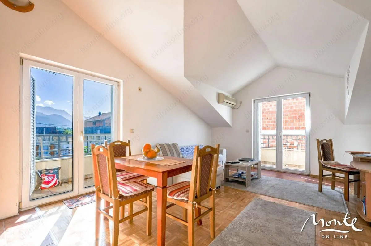 Prodaja, jednosoban stan, 60m², Tivat, Crna Gora