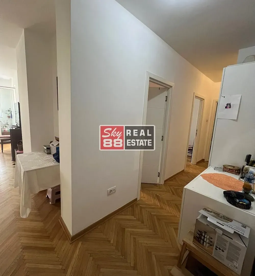 Sale, four bedroom apartment, 76m², Vračar Sve Podlokacije, Beograd