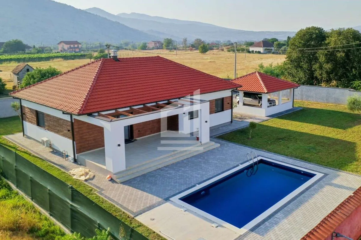 Prodaja, kuća, 200m², Podgorica, Crna Gora