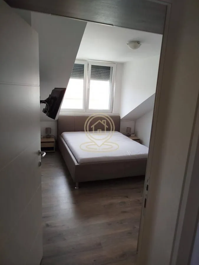 Prodaja, trosoban stan, 78m², Pantelej, Niš