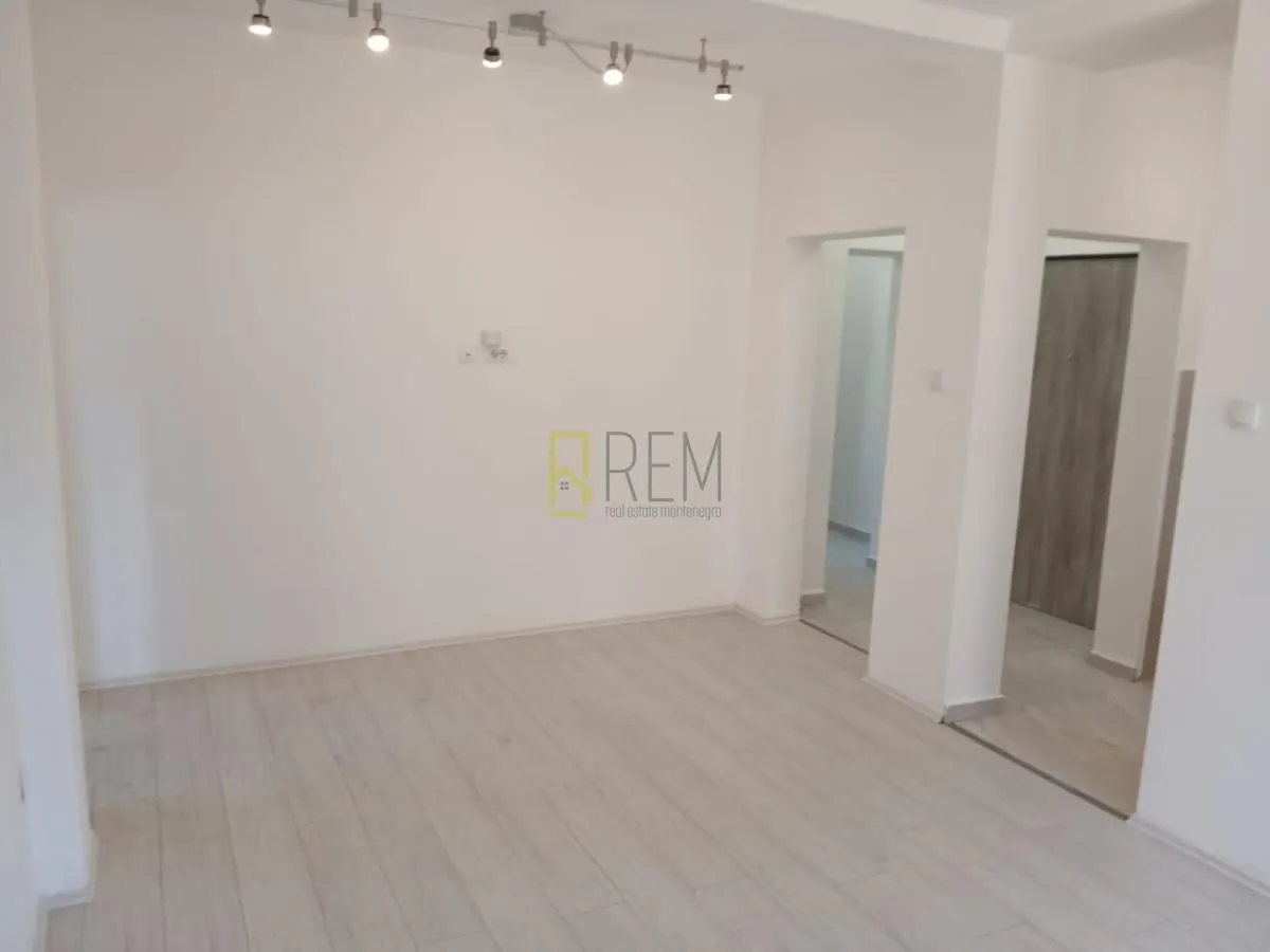 Rent, office space, 61m², Centar, Podgorica