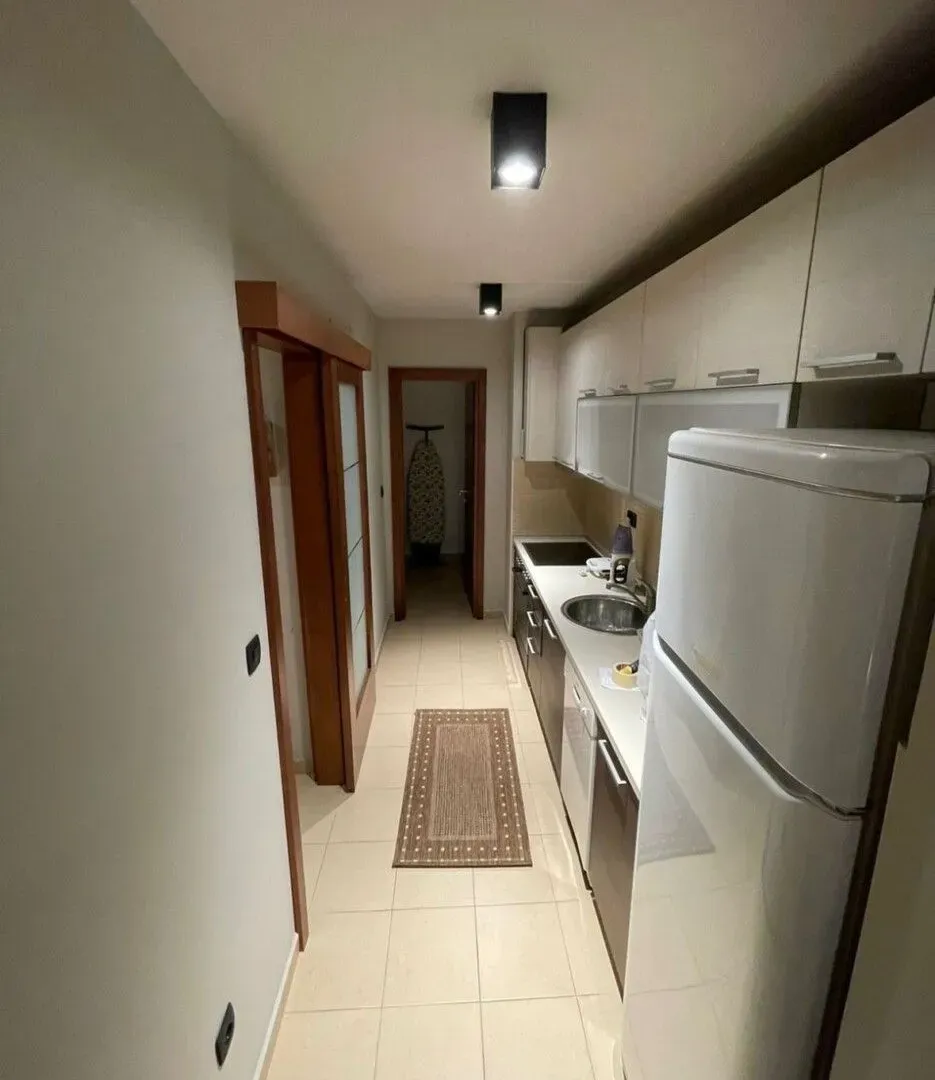 Izdavanje, jednosoban stan, 48m², Tološi, Podgorica