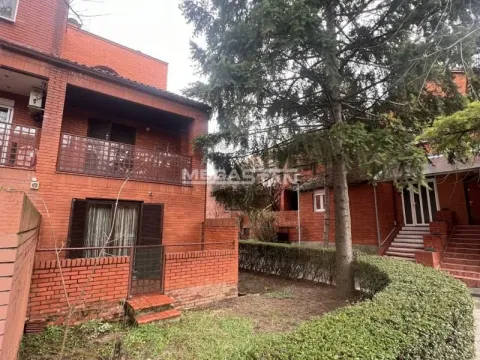 Sale, house, 200m², Bezanijska Kosa 1, Bežanijska Kosa Sve Podlokacije - image 3