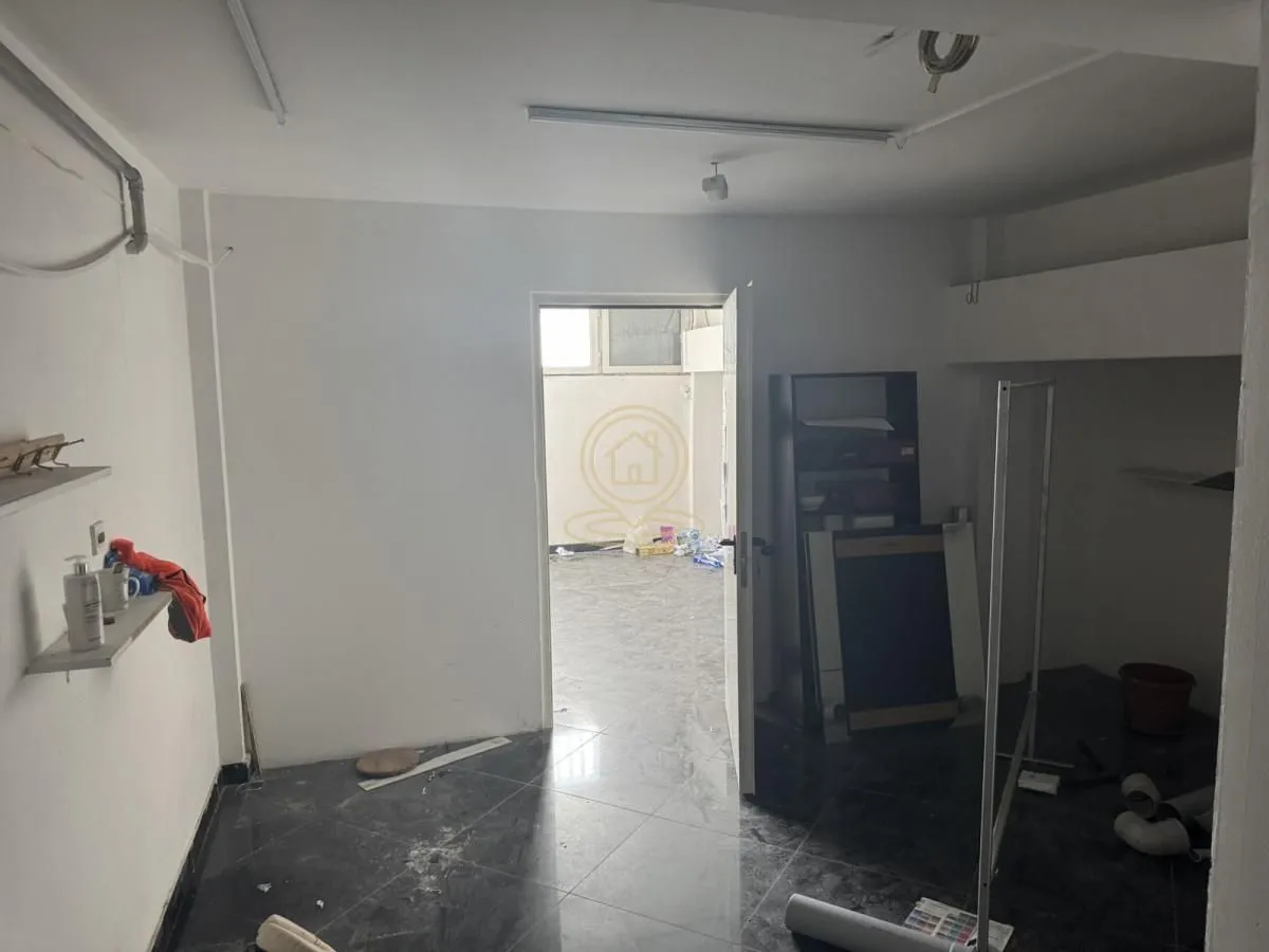 Izdavanje, poslovni prostor, 166m², Zvezdara Sve Podlokacije, Beograd