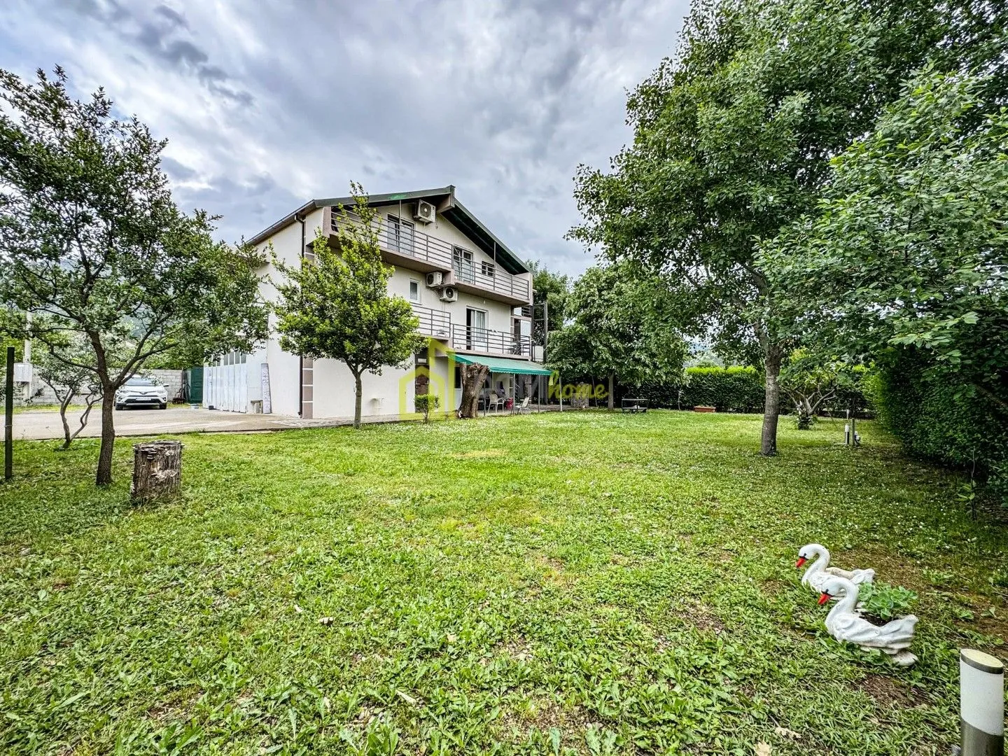 Sale, house, 273m², Doljani, Podgorica