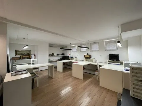 Poslovni prostor in Preko Morače