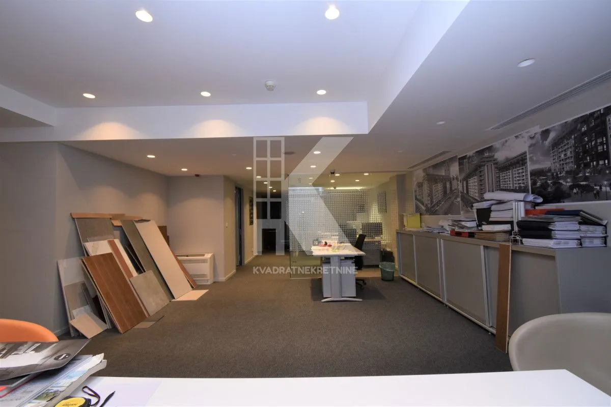 Rent, office space, 177m², City Kvart, Podgorica