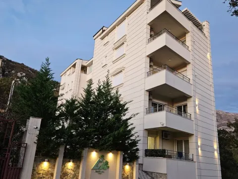 Rent, one bedroom apartment, 28m², Sutomore, Bar - image 2