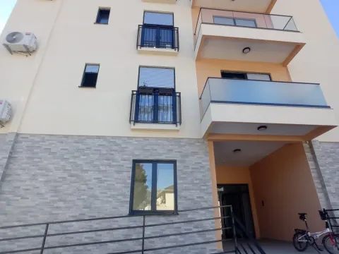 Sale, two bedroom apartment, 61m², Polje, Bar - image 3