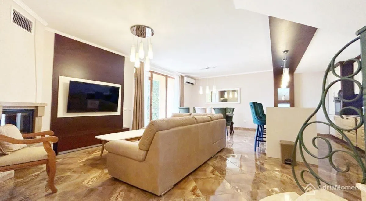Sale, house, 240m², Šušanj, Bar