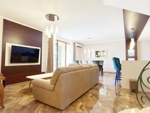 Sale, house, 240m², Šušanj, Bar - image 11