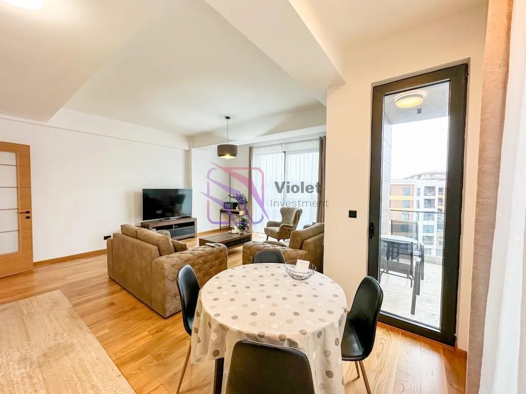 Izdavanje, dvosoban stan, 83m², Kod Capital Plaze, Podgorica